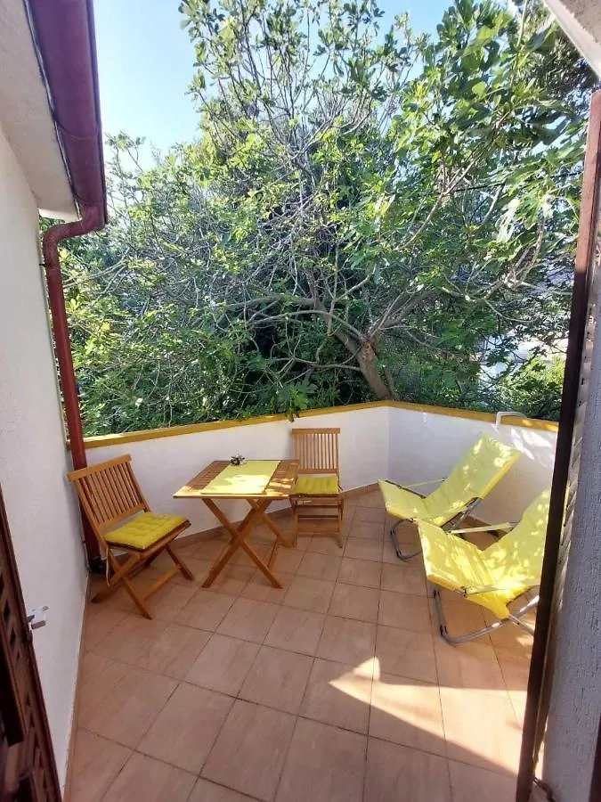 Apartment Tonci Rab Town