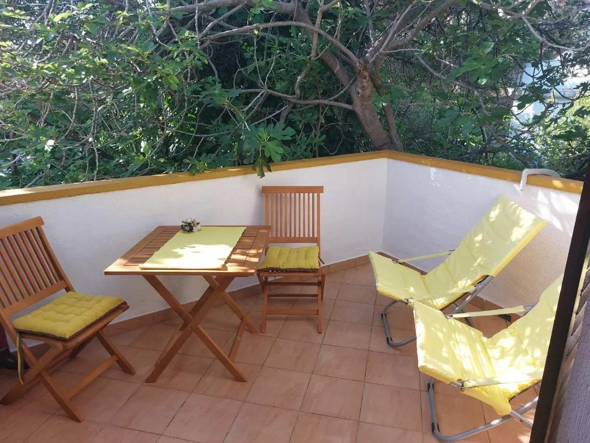 Apartment Tonci Rab Town 0*,