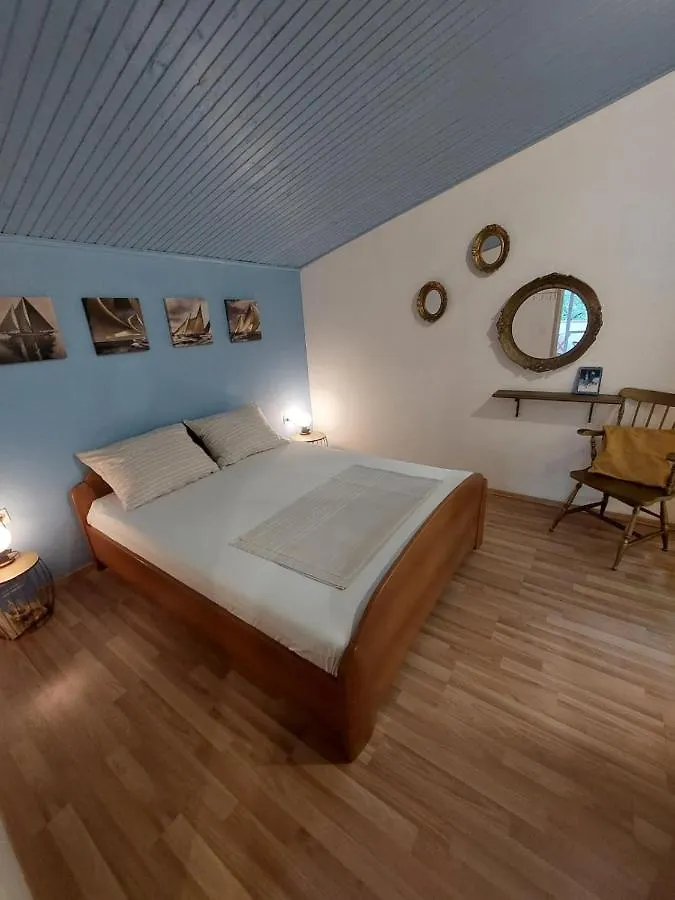 Apartment Tonci Rab Town